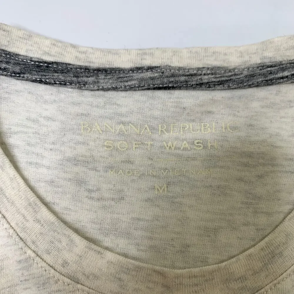 Banana Republic Shirt Mens M Medium Ivory Soft Wash Cotton Long Sleeve Crew Neck